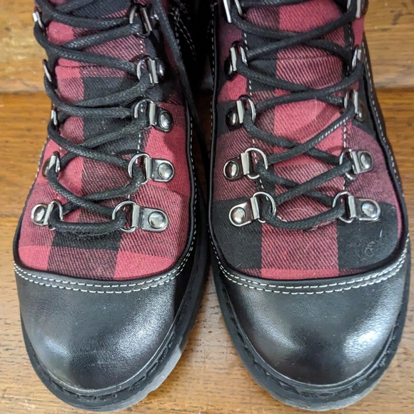 London Fog Black/Maroon Plaid Ankle Boots sz 8 Zip & Tie So Cute Very Good Cond! - Picture 3 of 11